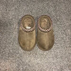 UGG Tasman11 antelope toddler size 6